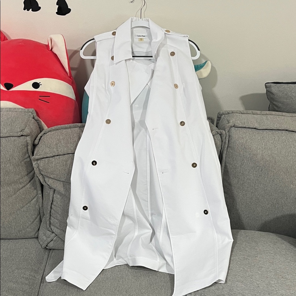 Calvin Klein White Sleeveless Vest